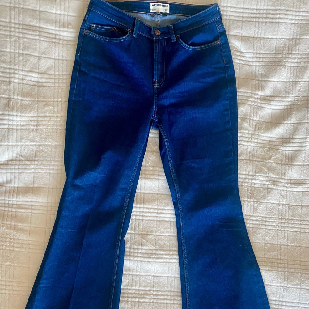 WE THE FREE curvy vintage high rise flare jeans, size 30 - Picture 7 of 7